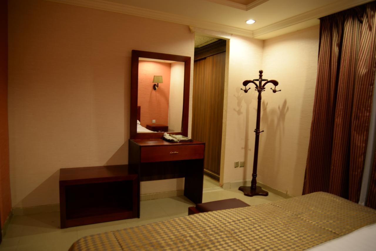 Al Fursan Hotel 吉达 外观 照片